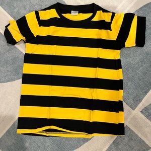 Boys youth large striped black and yellow t-shirt